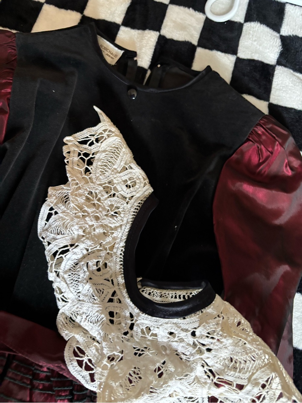 Size 8 vintage black and burgundy dress - Picture 2 of 4